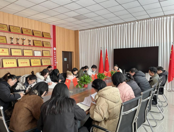藝術(shù)與傳媒學(xué)院以專題研討凝聚共識，以文化交流賦能教改新篇章